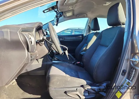 2017 Toyota Corolla L z USA, uszkodzony, nr VIN 2T1BURHEXHC929986